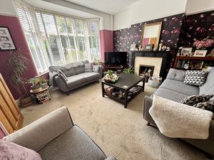Lounge- click for photo gallery